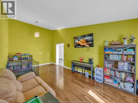 1098 Stoneybrook Crescent Windsor ON N9G 2Y3