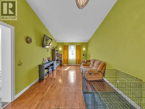 1098 Stoneybrook Crescent Windsor ON N9G 2Y3