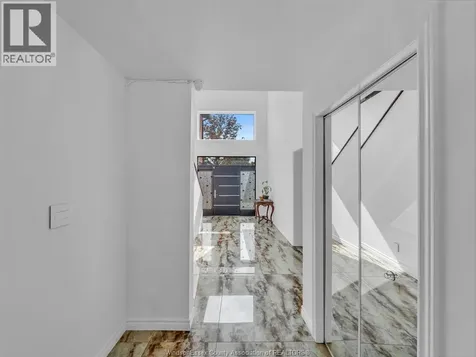 1098 Stoneybrook Crescent Windsor ON N9G 2Y3