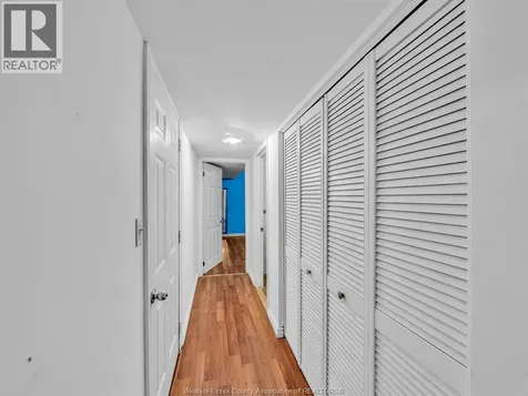 1098 Stoneybrook Crescent Windsor ON N9G 2Y3