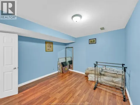 1098 Stoneybrook Crescent Windsor ON N9G 2Y3