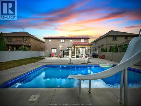 1098 Stoneybrook Crescent Windsor ON N9G 2Y3