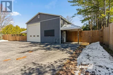 144 Loucks Lane Chatsworth ON N0H 1G0