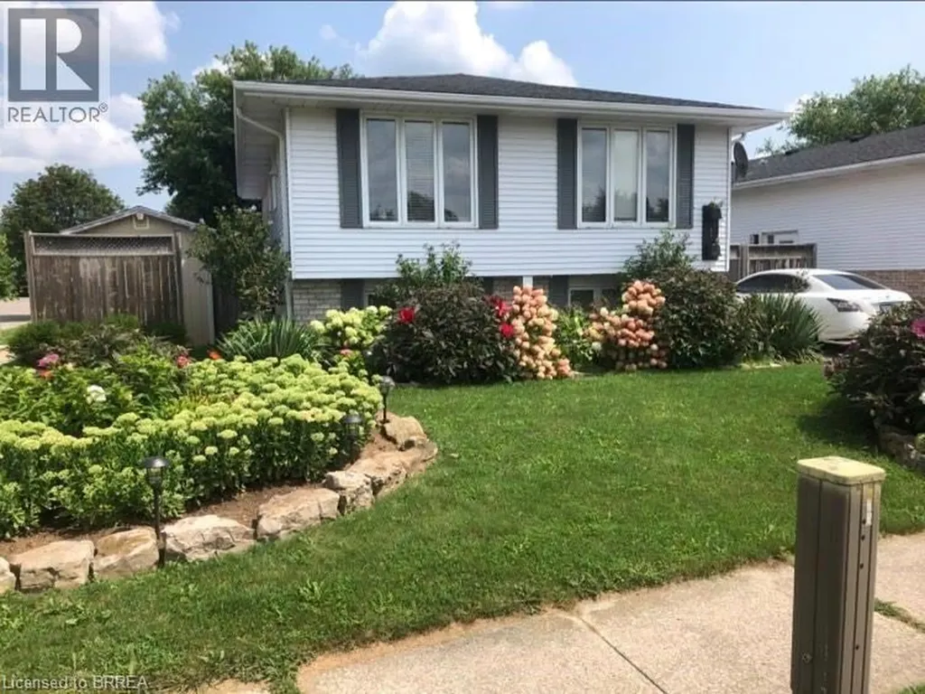 1 Osijek Crescent Brantford ON N3P 1Z3