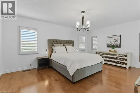 20 Zavarella Court Paris ON N3L 4H3