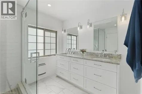 20 Zavarella Court Paris ON N3L 4H3