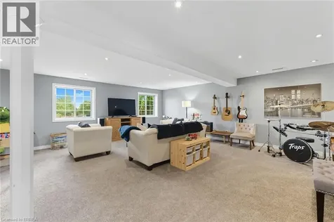 20 Zavarella Court Paris ON N3L 4H3