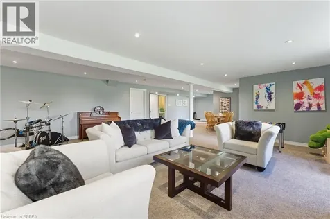20 Zavarella Court Paris ON N3L 4H3