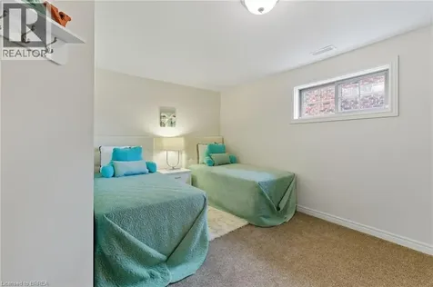 20 Zavarella Court Paris ON N3L 4H3