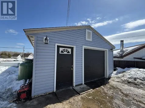 18 Swallow Drive Manitouwadge ON P0T 2C0
