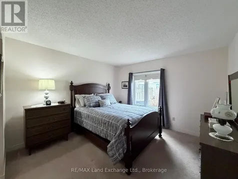914 Arlington Street Saugeen Shores ON N0H 2C4