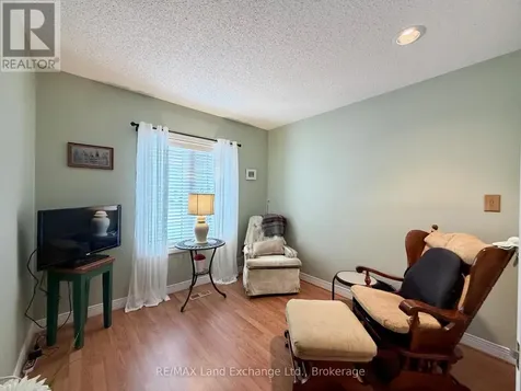 914 Arlington Street Saugeen Shores ON N0H 2C4