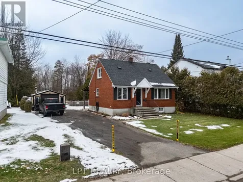 3794 Albion Road Ottawa ON K1T 1A5