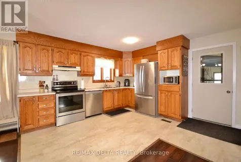4001 Champlain Street Clarence-rockland ON K0A 1E0