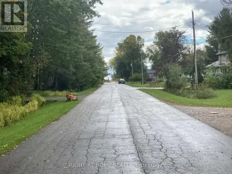 14 Barbara Avenue Oro-medonte ON L0L 2E0