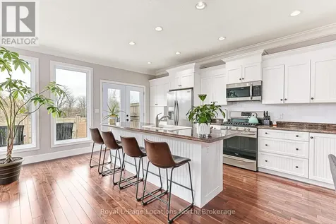 73 Findlay Drive Collingwood ON L9Y 0G6