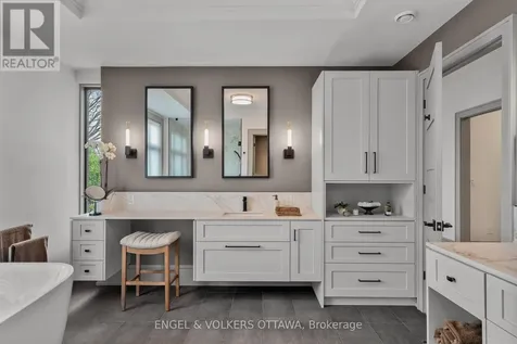 37 Clarendon Avenue Ottawa ON K1Y 0P3