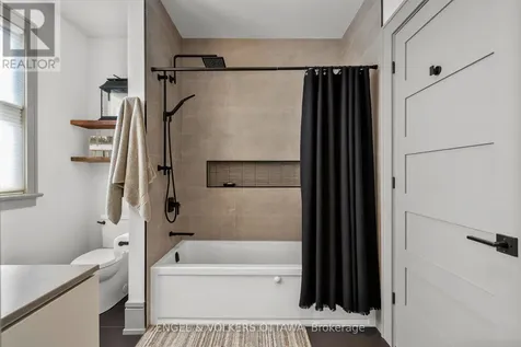 37 Clarendon Avenue Ottawa ON K1Y 0P3