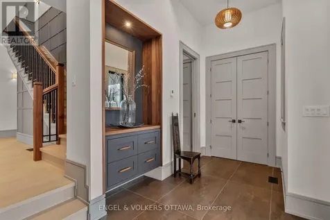 37 Clarendon Avenue Ottawa ON K1Y 0P3