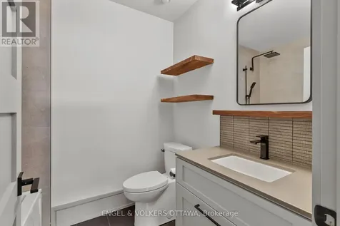 37 Clarendon Avenue Ottawa ON K1Y 0P3