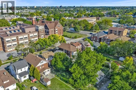 527-531 Mcewan Windsor ON N9B 2E7