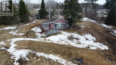 28 Lakeshore Road Bonfield ON P0H 1E0