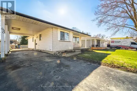 680 Raglan Street Minto ON N0G 2P0