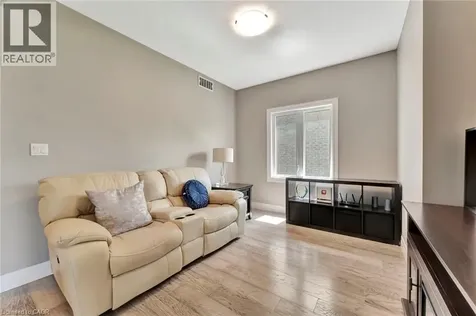 32 Faith Street Cambridge ON N1T 0E8