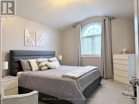 9 Barrett Crescent St. Thomas ON N5R 6M1