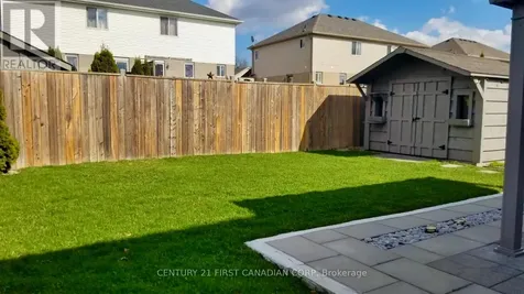 9 Barrett Crescent St. Thomas ON N5R 6M1
