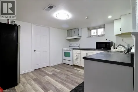 80 Roseview Avenue Cambridge ON N1R 4A7