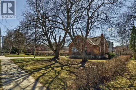 285 Albert Street Waterloo ON N2L 3T9