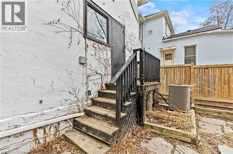 196 King Street St. Catharines ON L2R 3J7