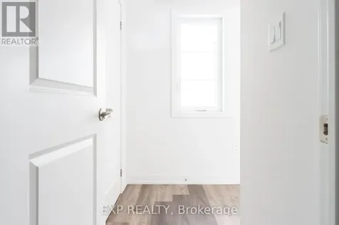 205 West Oak Trail Kitchener ON N2R 0R9