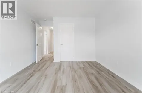 686 Benninger Drive Kitchener ON N2E 0H8