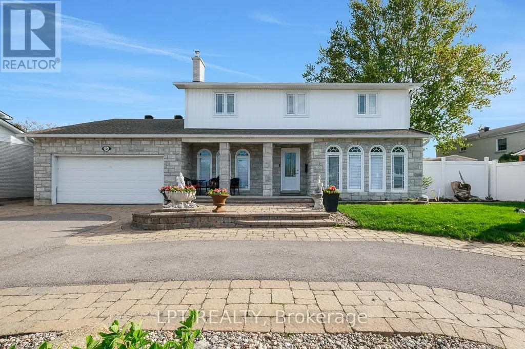 624 Pleasant Park Road Ottawa ON K1H 5N5