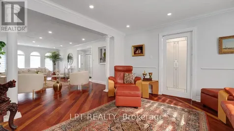 624 Pleasant Park Road Ottawa ON K1H 5N5