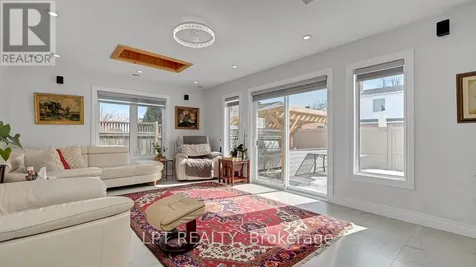 624 Pleasant Park Road Ottawa ON K1H 5N5