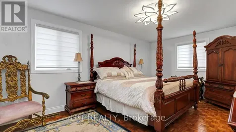 624 Pleasant Park Road Ottawa ON K1H 5N5