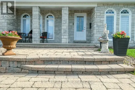 624 Pleasant Park Road Ottawa ON K1H 5N5