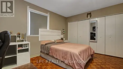 624 Pleasant Park Road Ottawa ON K1H 5N5
