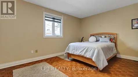 624 Pleasant Park Road Ottawa ON K1H 5N5