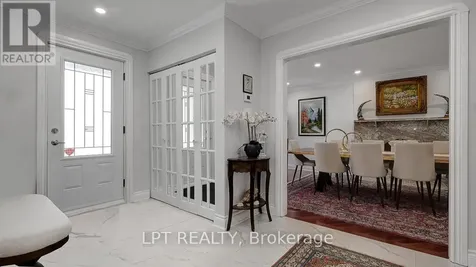 624 Pleasant Park Road Ottawa ON K1H 5N5