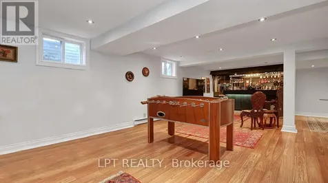 624 Pleasant Park Road Ottawa ON K1H 5N5