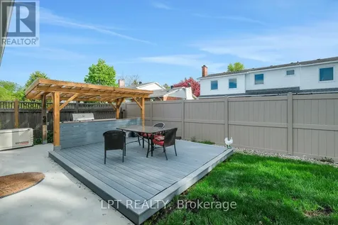 624 Pleasant Park Road Ottawa ON K1H 5N5