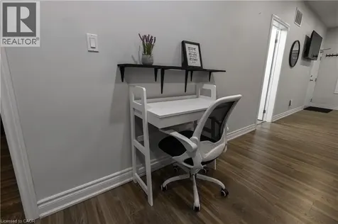 106 Spadina Avenue Hamilton ON L8M 2X3