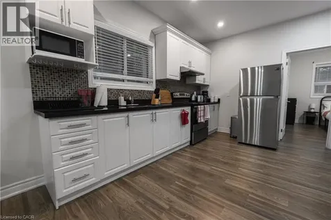 106 Spadina Avenue Hamilton ON L8M 2X3