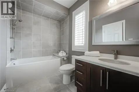 4072 Highland Park Drive Beamsville ON L3J 0M3