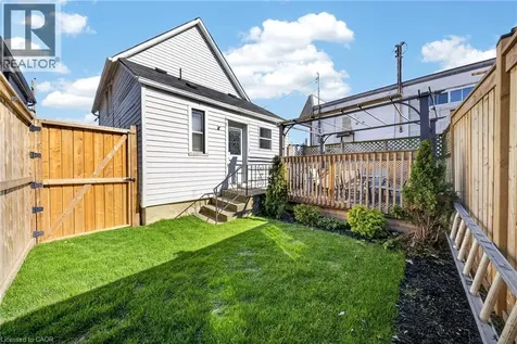 4475 First Avenue Niagara Falls ON L2E 4G1