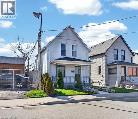 4475 First Avenue Niagara Falls ON L2E 4G1